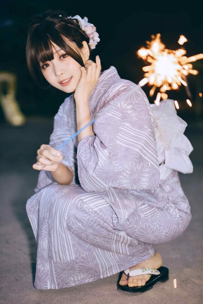 ElyEE子新写真：Yukata，更新到合集，目前本合集累计收录写真81套，后续持续更新中......