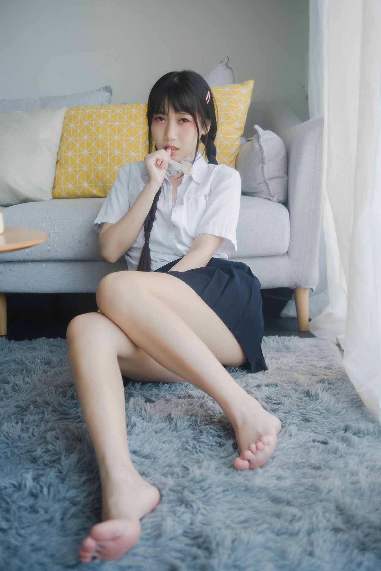 不呆猫 –  奶油蛋糕少女 [62P4V-109MB]